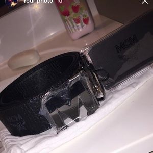 Brand new never worn 100% authentic mcm belt.